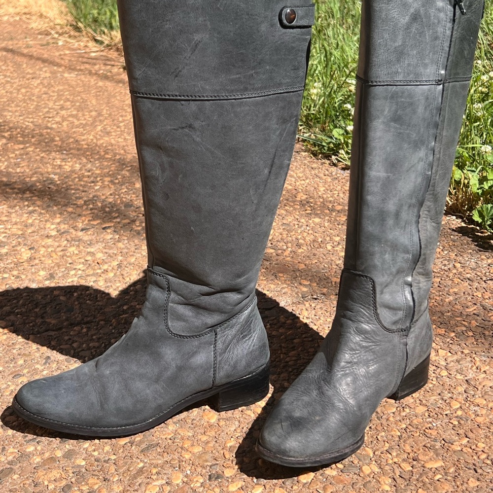Gray Fidji tall boots